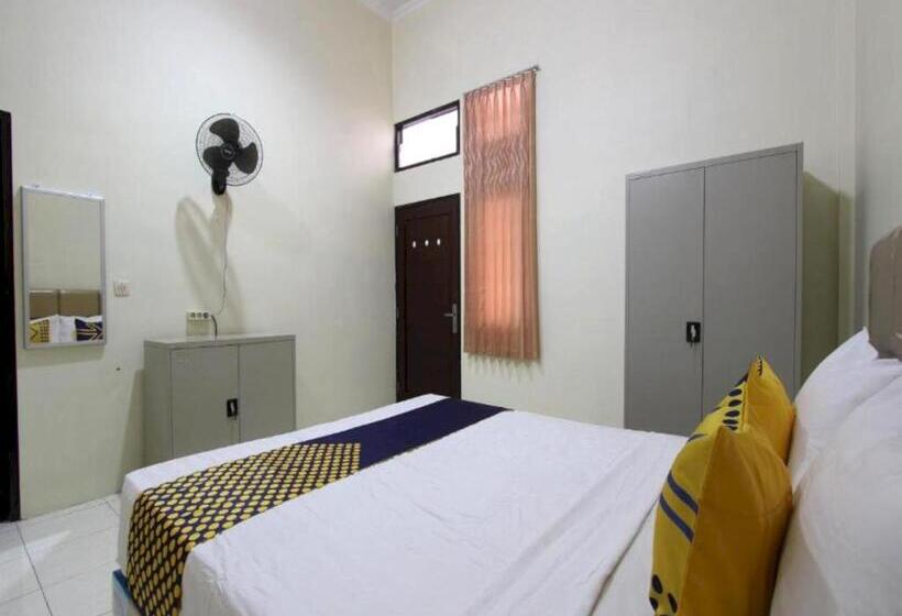 호텔 Spot On 93245 Guest House Mulia Dua Syariah