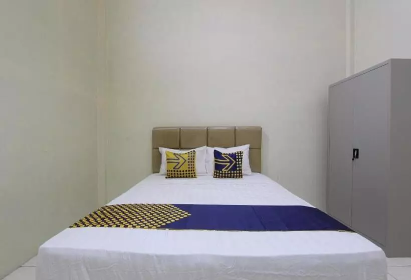 ホテル Spot On 93245 Guest House Mulia Dua Syariah