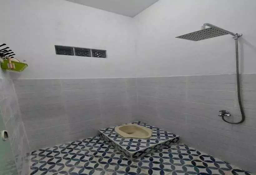 Hotelli Spot On 93283 Sengon Kostel Syariah