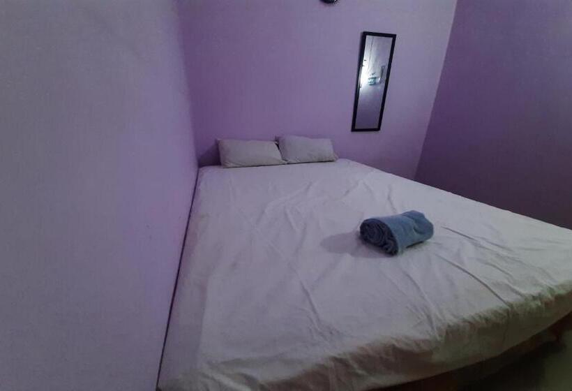 هتل Spot On 93283 Sengon Kostel Syariah