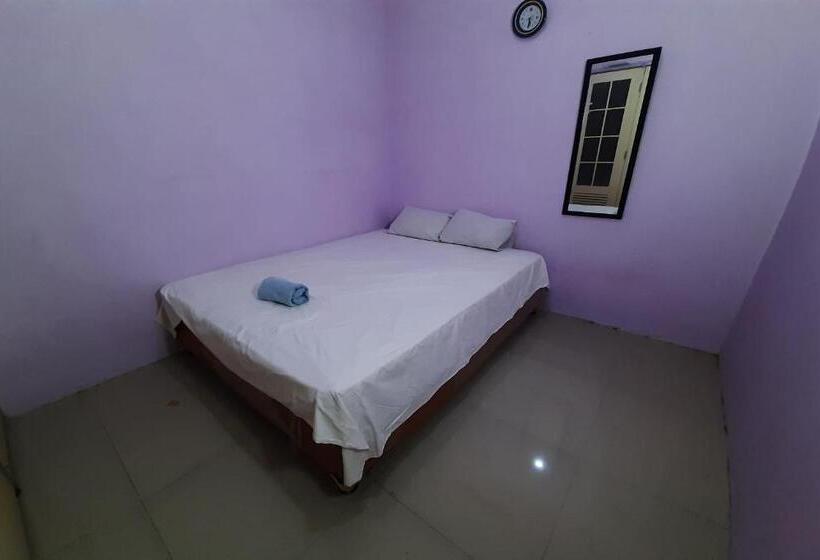 هتل Spot On 93283 Sengon Kostel Syariah