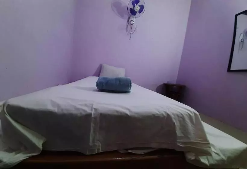 Hotelli Spot On 93283 Sengon Kostel Syariah