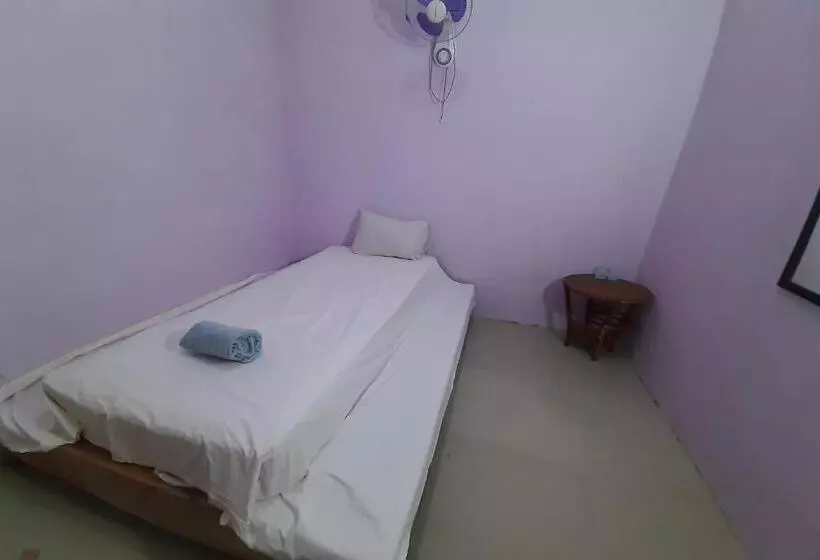 Hotelli Spot On 93283 Sengon Kostel Syariah