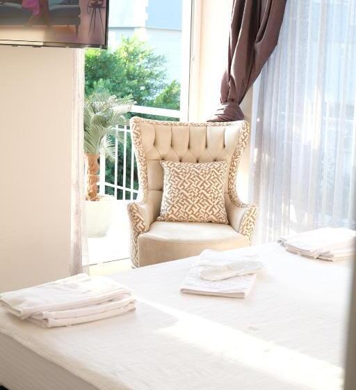 Hotelli Lara Boutique