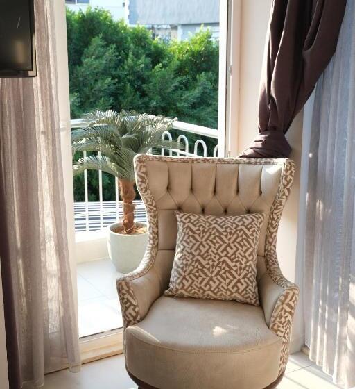 Hotelli Lara Boutique