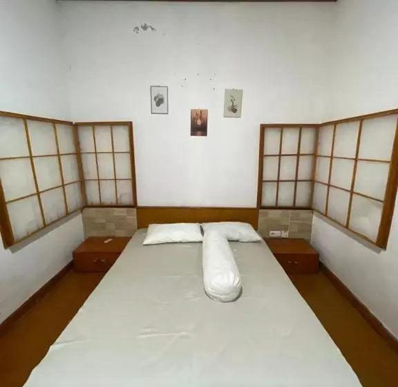 Nua Indah Hotel & Resto Wakatobi