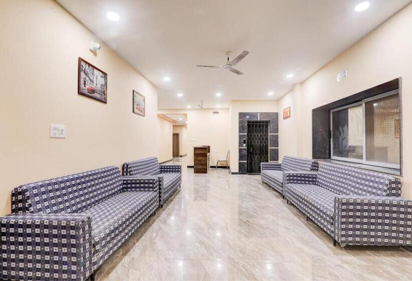 Oyo Hotel Ambika Palace