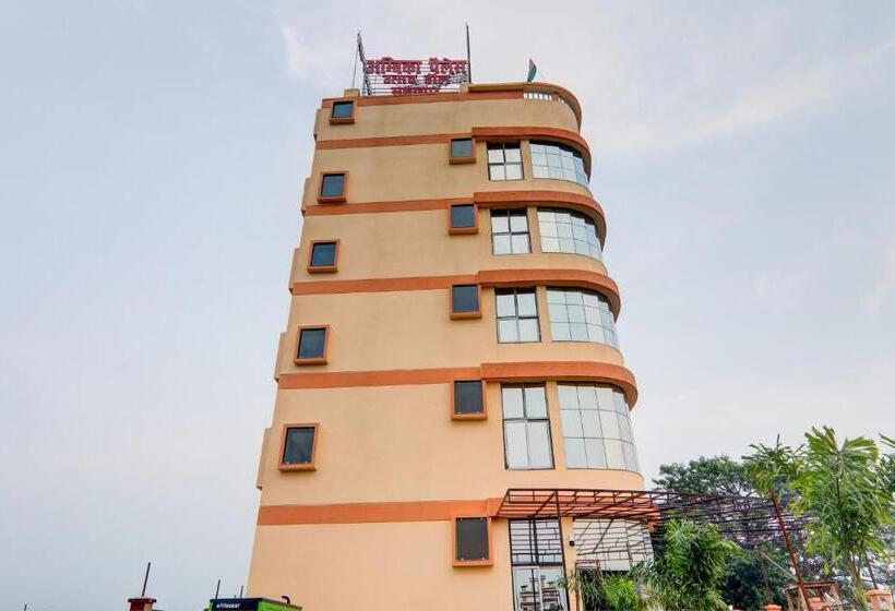 Oyo Hotel Ambika Palace