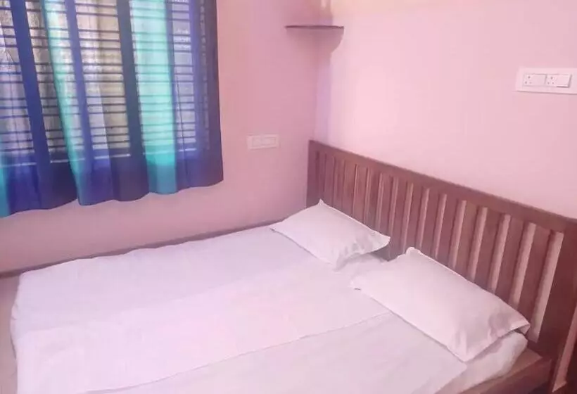 ペンション Instant Space   Guest House