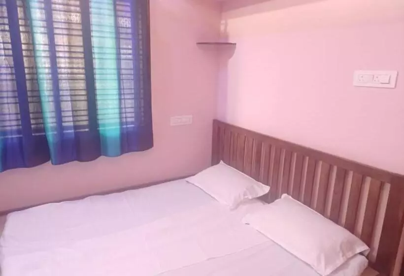 ペンション Instant Space   Guest House