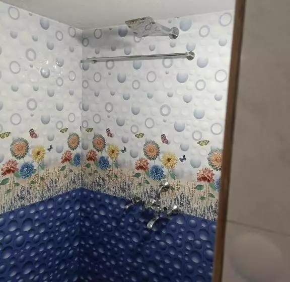 ペンション Instant Space   Guest House