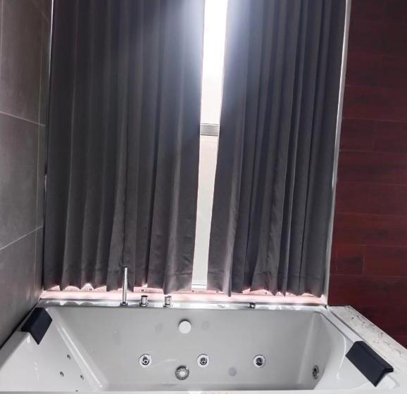 Majatalo The Oakland Inn