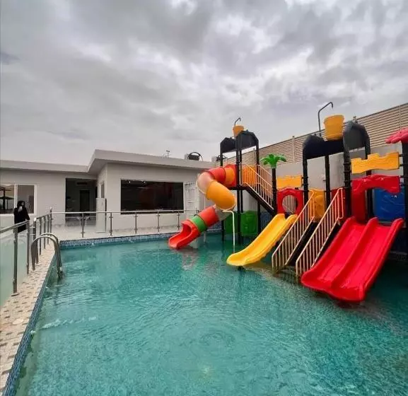 リゾートホテル Fun Day Chalets
