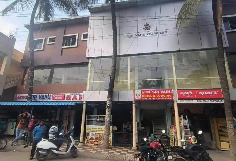 Spot On Sri Varu Hotel & Lodging
