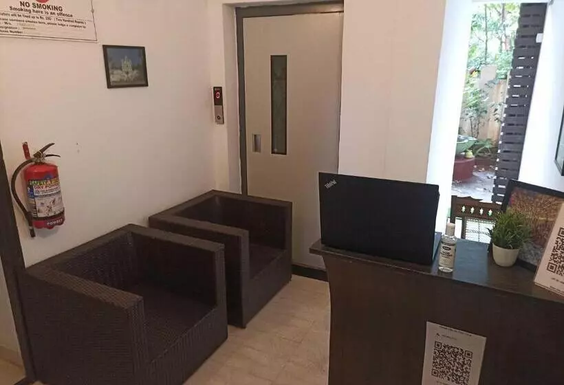 Spot On Sri Varu Hotel & Lodging