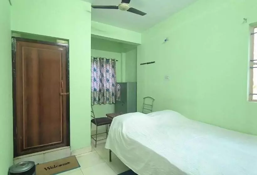Spot On Sri Varu Hotel & Lodging