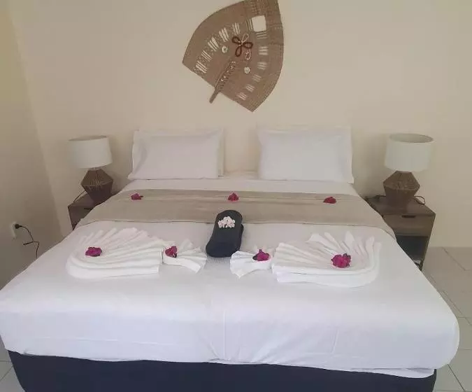 Wolfgramm Beachfront Motel