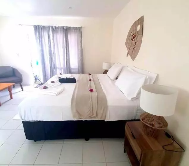 Wolfgramm Beachfront Motel