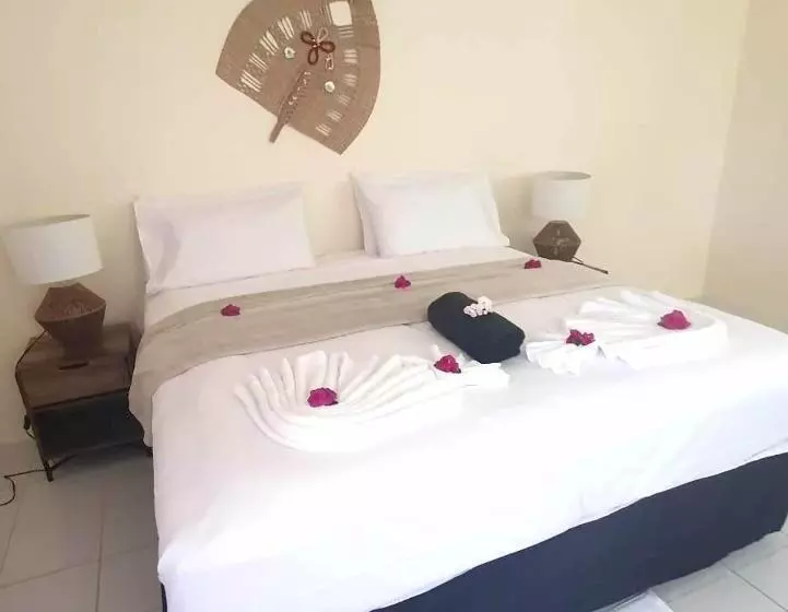 Wolfgramm Beachfront Motel