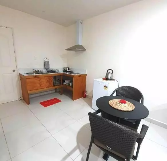 Wolfgramm Beachfront Motel