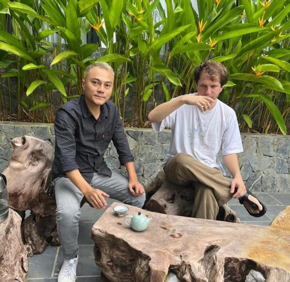 تختخواب و صبحانه Lake House