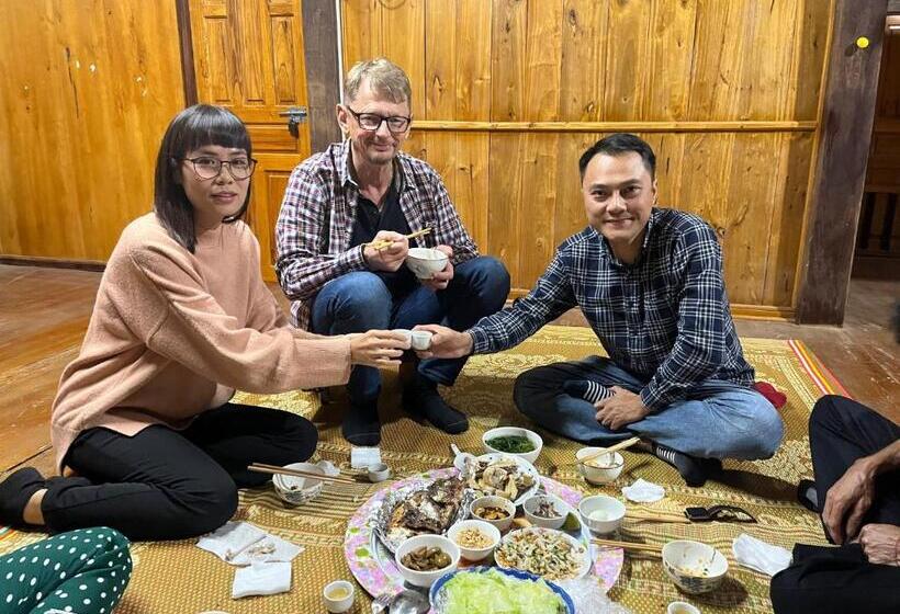 تختخواب و صبحانه Lake House