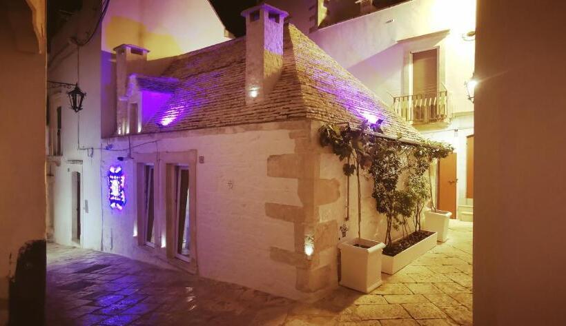 مبيت وإفطار Relais San Giuliano