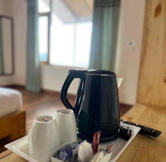 Bed and Breakfast Vanallaya Your Forest Home