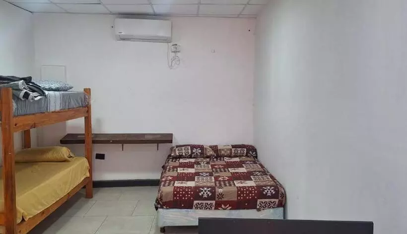 Hostel Mariscal