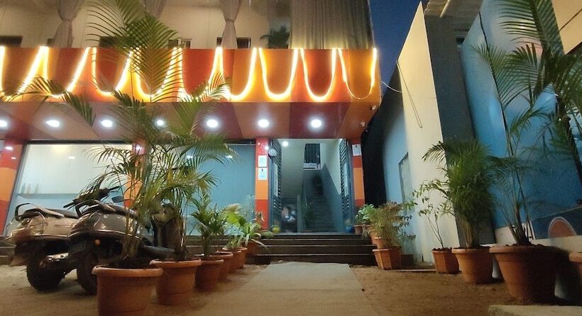 Hotel Amulya Regency