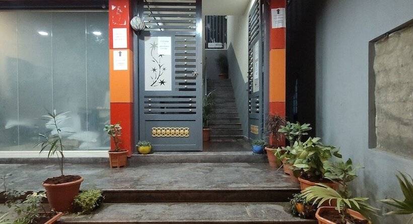 Hotel Amulya Regency