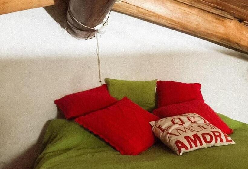 Capsulehotel Campo Verde Iii