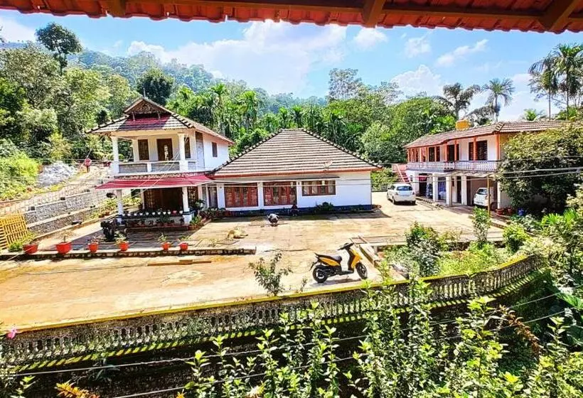 ホテル Coorg Divine Spark Home Stay
