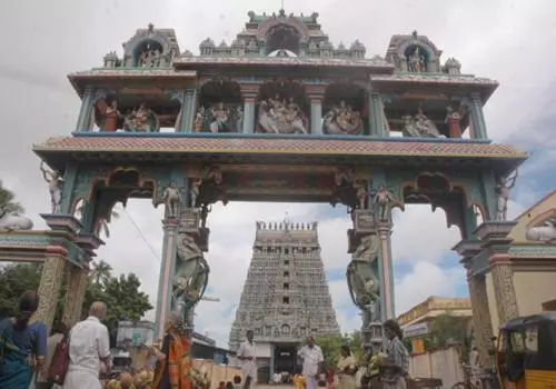 ホテル Gk Residency Thirukadaiyur