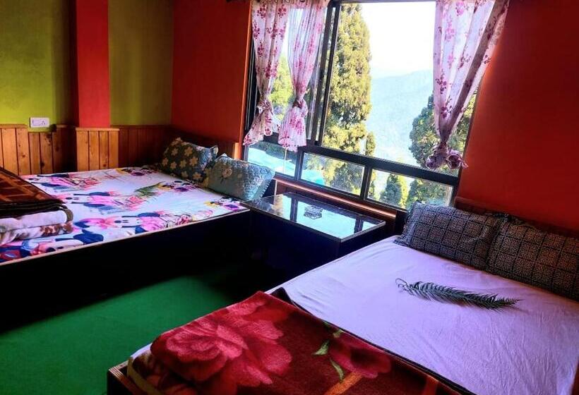 ホテル Pine Vista By Stayapart