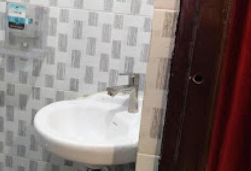 Otel R Banquets Ac Rooms, Vikarabad