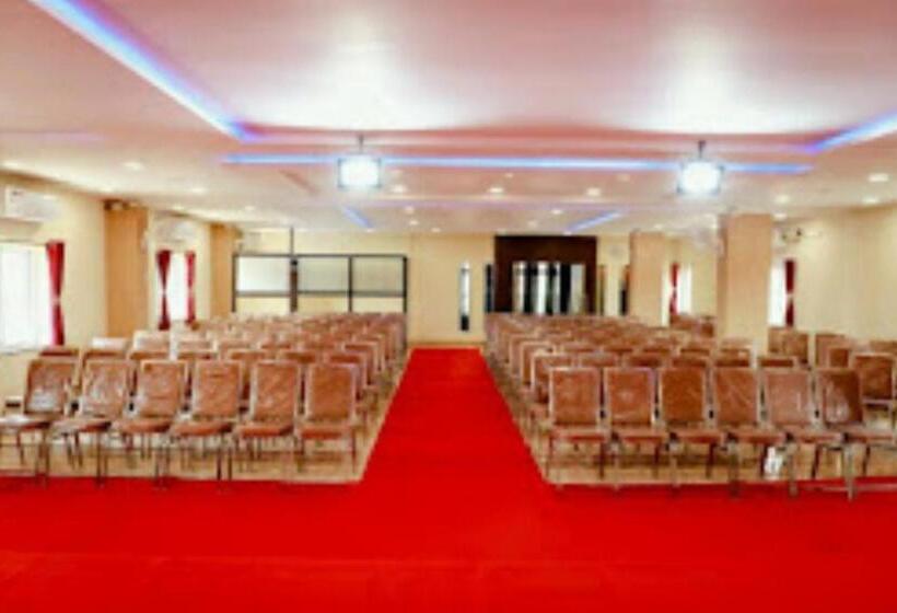 Otel R Banquets Ac Rooms, Vikarabad