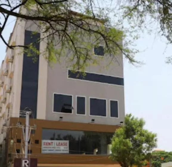 ホテル R Banquets Ac Rooms, Vikarabad