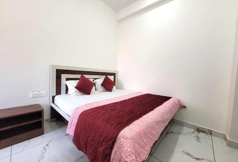 Hotel Ram Ghat Inn  In Front Of Mandakini River