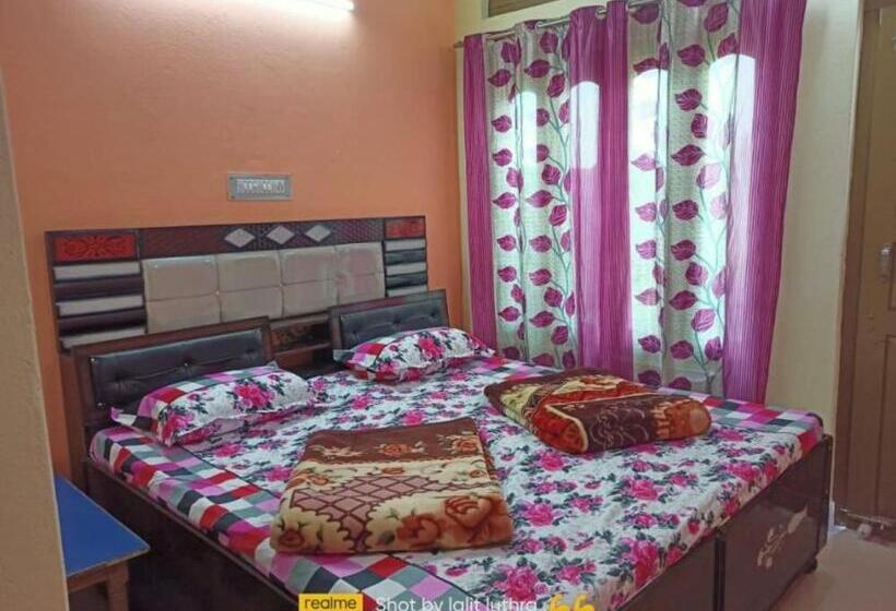 Hotelli Rd Residency, Barkot