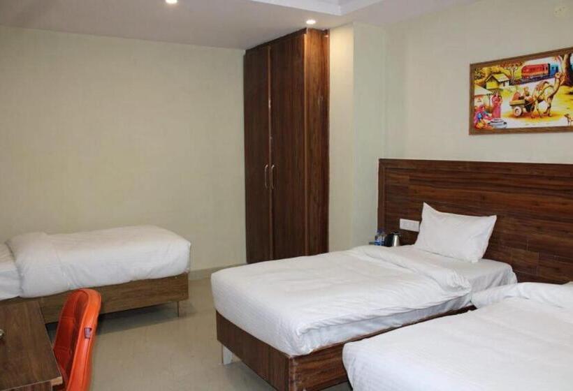 Hotel Collection O Shreya Residency