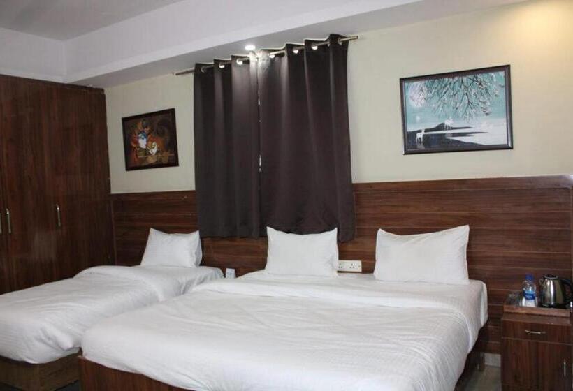 Hotel Collection O Shreya Residency