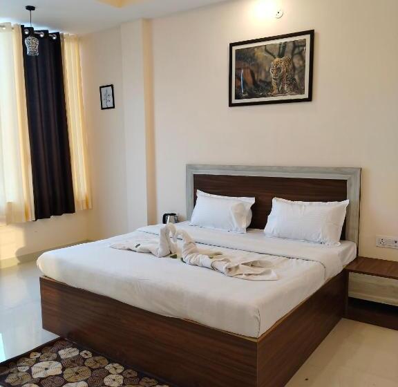 בית מלון כפרי Skyza Rooftop Lodge