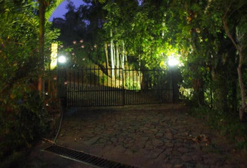 Hôtel Tearamb Holiday Bungalow