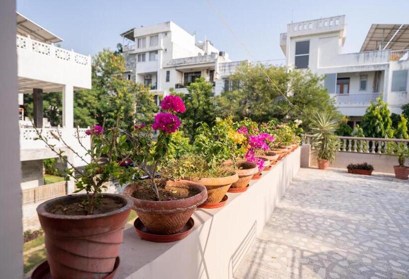 Пансион Bungalow 79 Jaipur