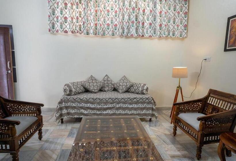 Пансион Bungalow 79 Jaipur