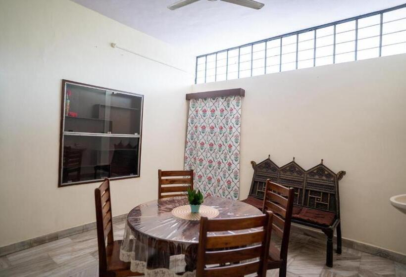 Пансион Bungalow 79 Jaipur