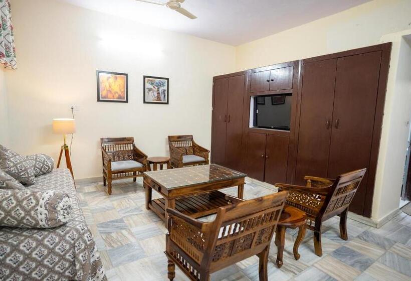 Пансион Bungalow 79 Jaipur