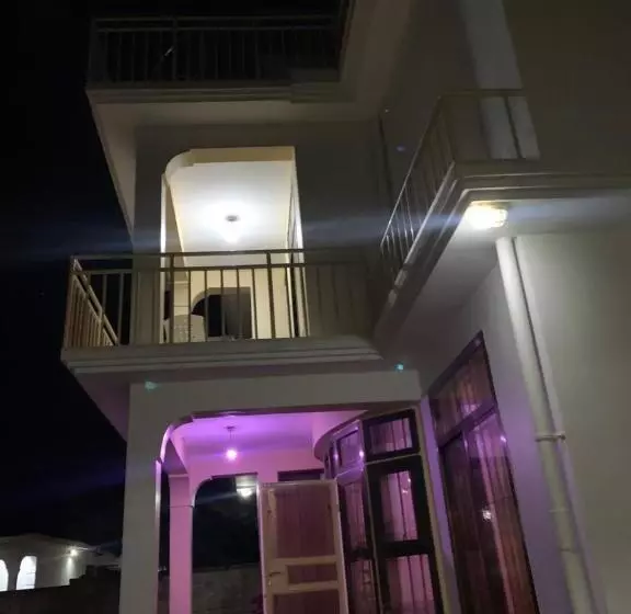پانسیون Fine Lodge And Guest House