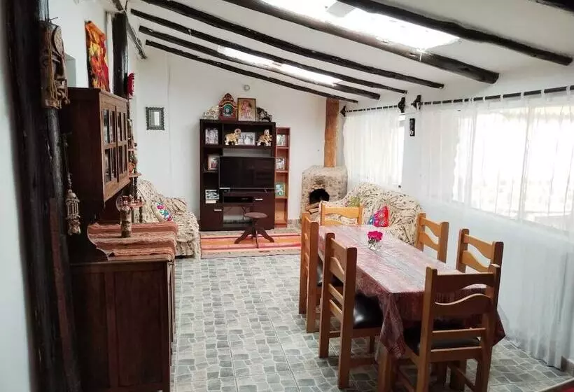 Majatalo Hostal La Posada De Ollanta